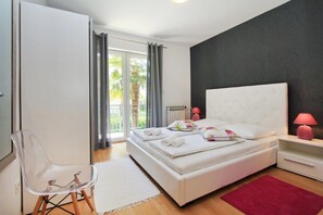 Free WiFi, bed sheets - Apartment Concept II in Poreč with Terrace & Parking (Porec)