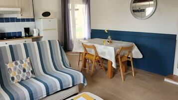 Televisie en een tafeltennistafel