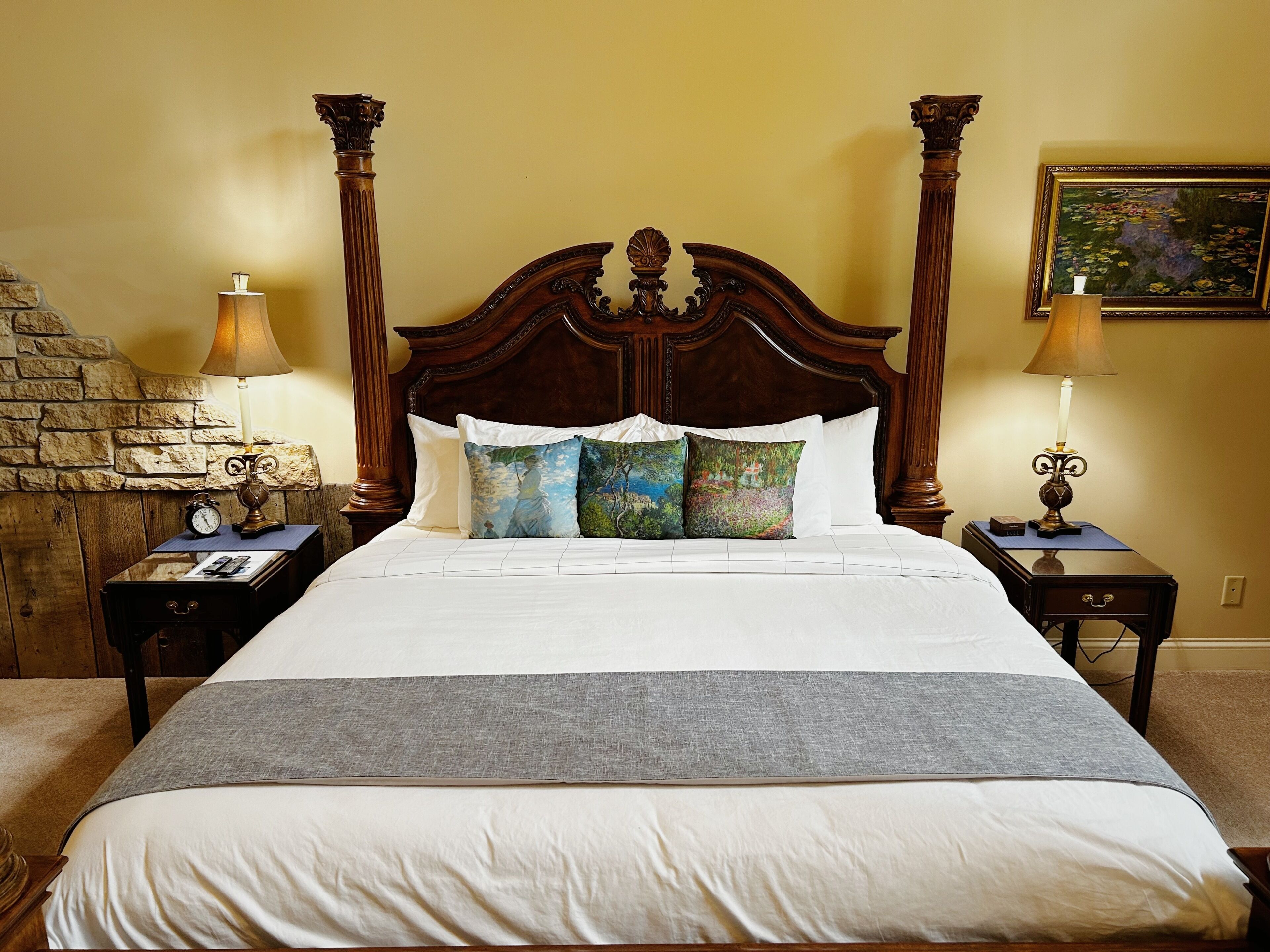 Studio (Multiple Bedrooms) | Property amenity