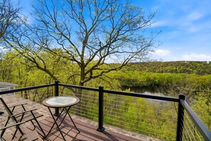 Studio (Multiple Bedrooms) | Property amenity