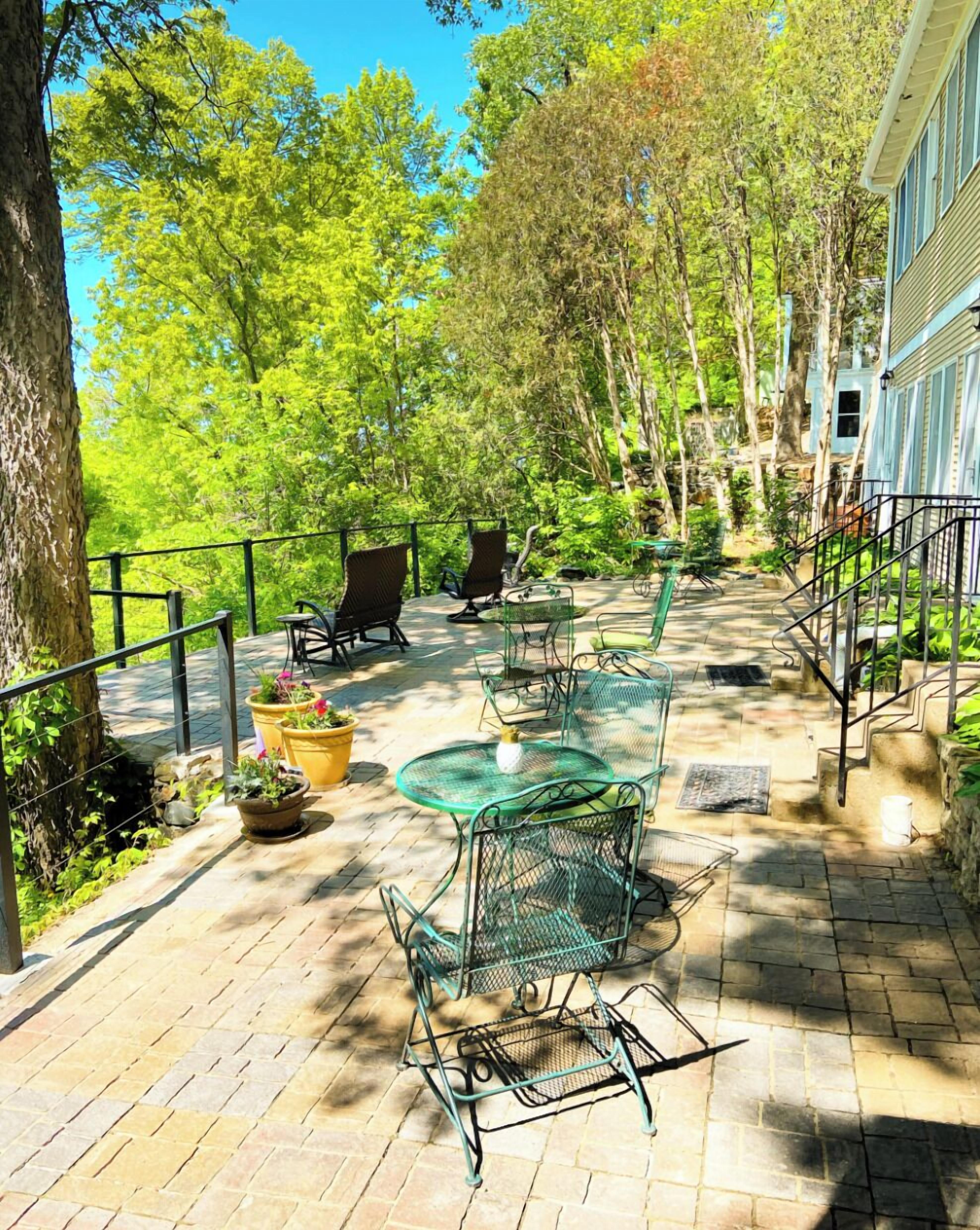 Studio (Multiple Bedrooms) | Property amenity