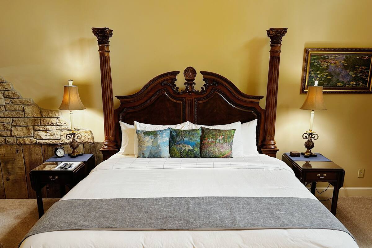 Apartment (Multiple Bedrooms) | Front of property