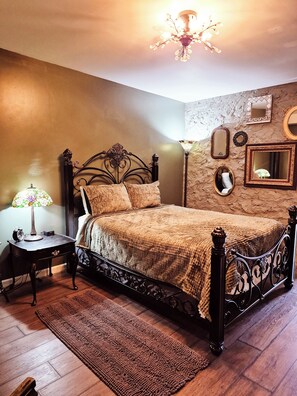 Studio (Multiple Bedrooms) | Property amenity - St. Croix Valley Inn (Shafer)