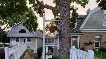 Studio (Multiple Bedrooms) | Property amenity