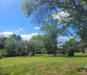 Property grounds - Les fées du gard - Mélusine Cottage - Accommodation & Well-Being (Rousson)