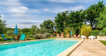Les Fées du Gard – Guest Room Les Yumboes – Accommodation & Well-Being