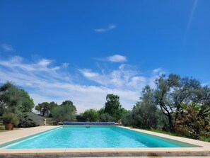 Imagen sin descripción, 3 de 18, botón