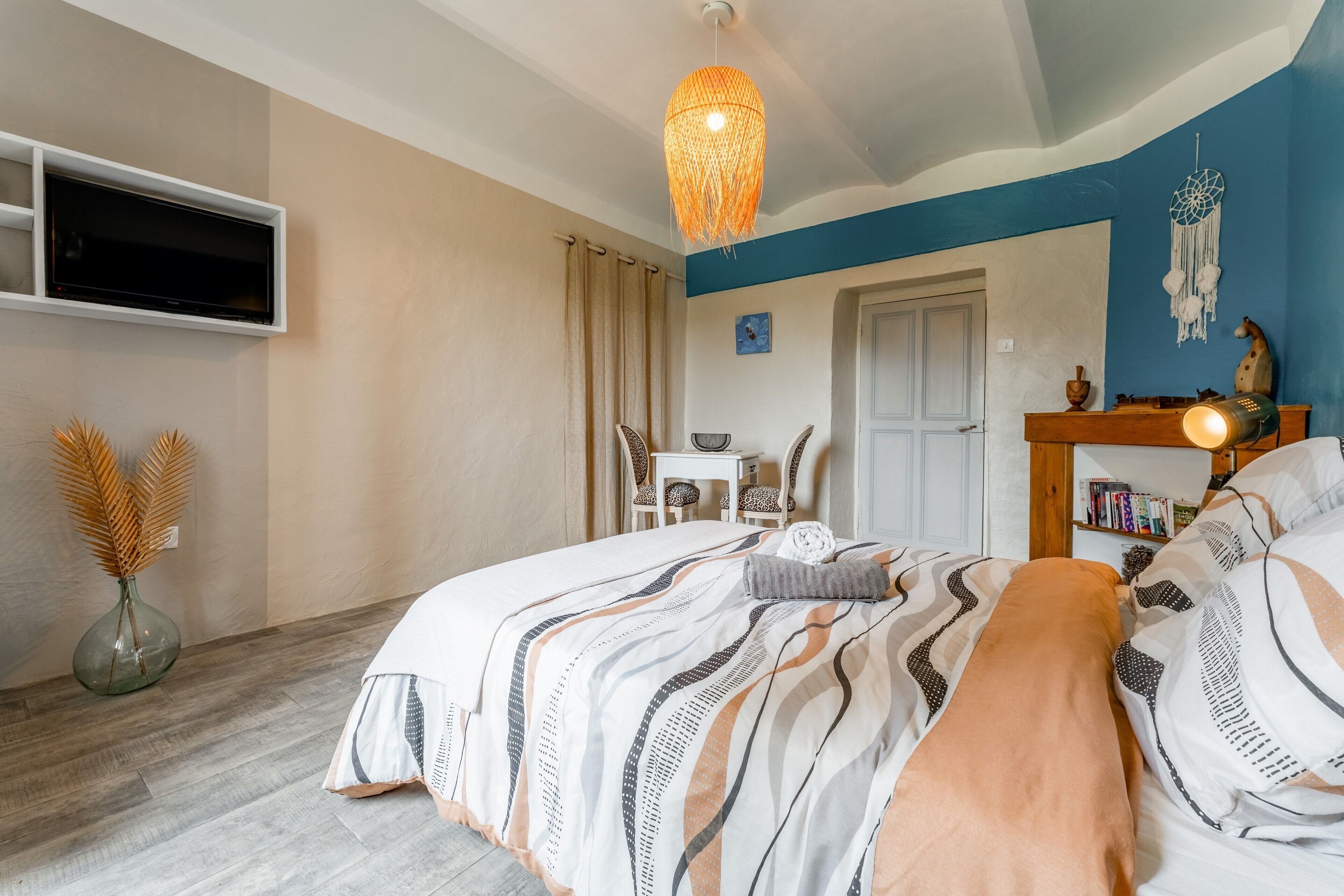 1 chambre, fer et planche à repasser, Wi-Fi, draps fournis