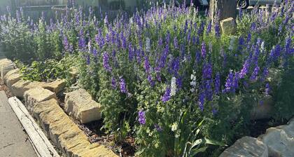 Spacious 4-bedroom house in Hays near Sunrise Park