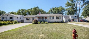 Cozy Cottage Castle + pool