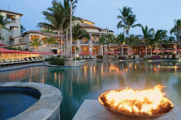 Pool - Hacienda Beach Club & Residences (Cabo San Lucas)