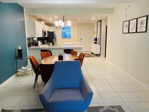 Imagen sin descripción, 3 de 17, botón