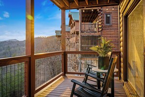 صورة غير مصنفة، 3 من 52، زرّ