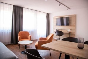 Imej tidak diklasifikasikan, 2 daripada 9, butang