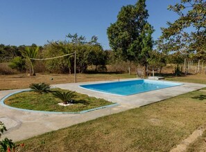 Pool - Rustic Farm with Pool Near Curvelo (Corinto)