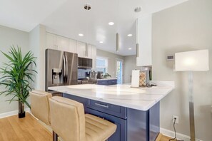 Imagen sin descripción, 3 de 76, botón