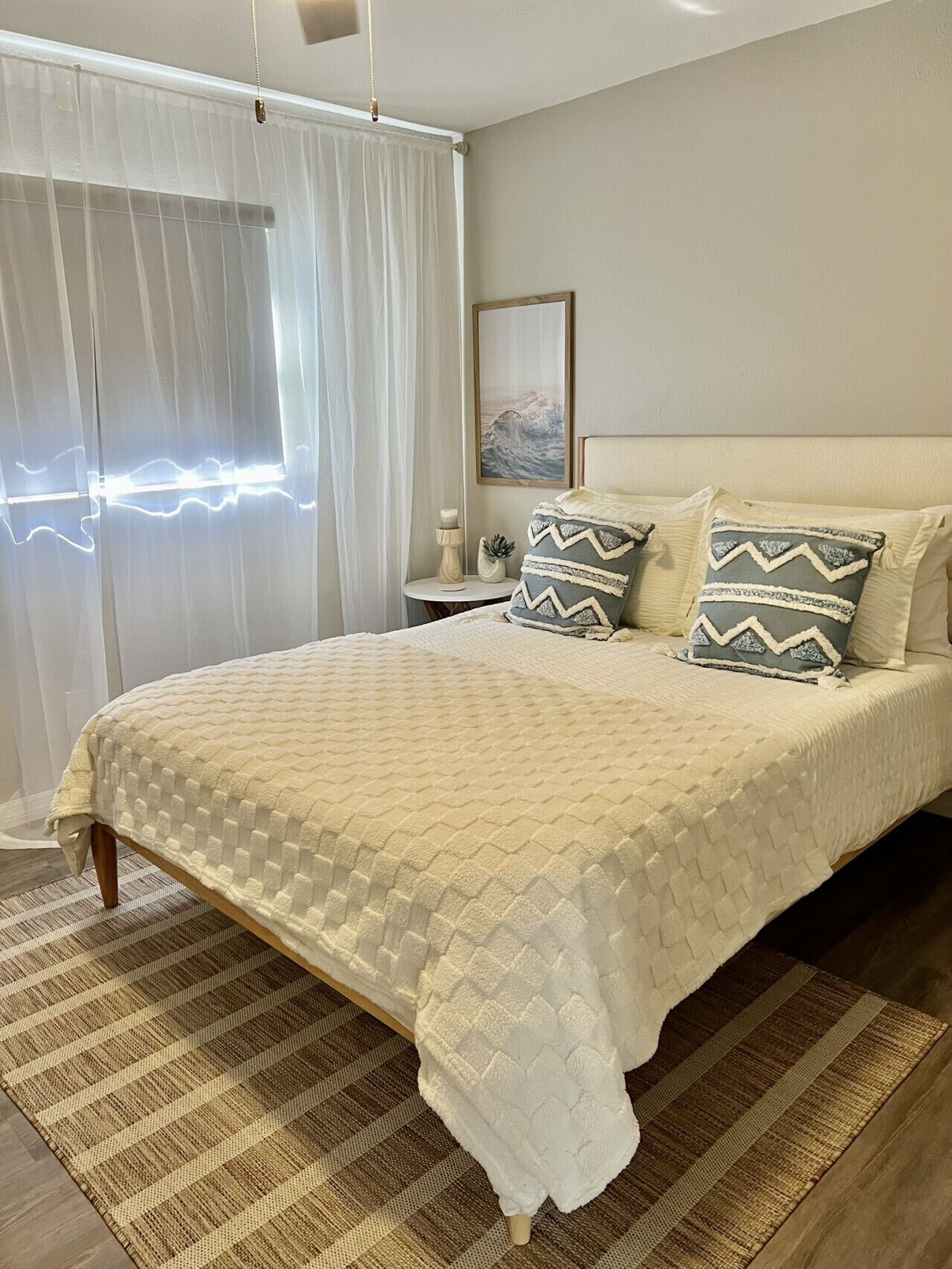 2 bedrooms, iron/ironing board, WiFi, bed sheets