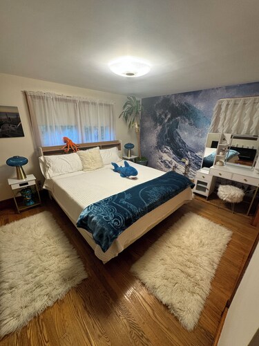 Cozy 3-bedroom house in tranquil Wrentham with AC and 3 car parking