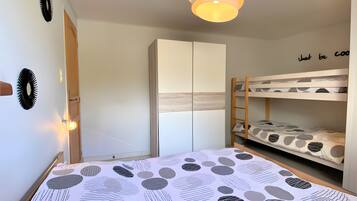 Fer et planche à repasser, Wi-Fi, draps fournis