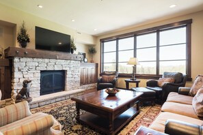 TV, fireplace, DVD player - Silver Star 1302 | Mountain Getaway with Pool and Trail Access (Park City)