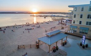 Beach - 3 BR Luxury for a Perfect Dewey Beach Vacation (Dewey Beach)