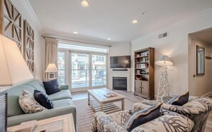 Living area - 3 BR Luxury for a Perfect Dewey Beach Vacation (Dewey Beach)