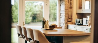 Country Farmhouse,  Hot Tub, Sleeps 11