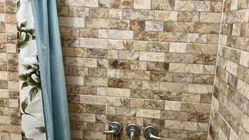 Comfort Apartment, Balcony, Ocean View | Bathroom