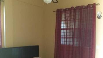 Appartamento Comfort, 1 camera da letto, vista oceano | Tende oscuranti, insonorizzazione, ferro/asse da stiro, Wi-Fi gratuito