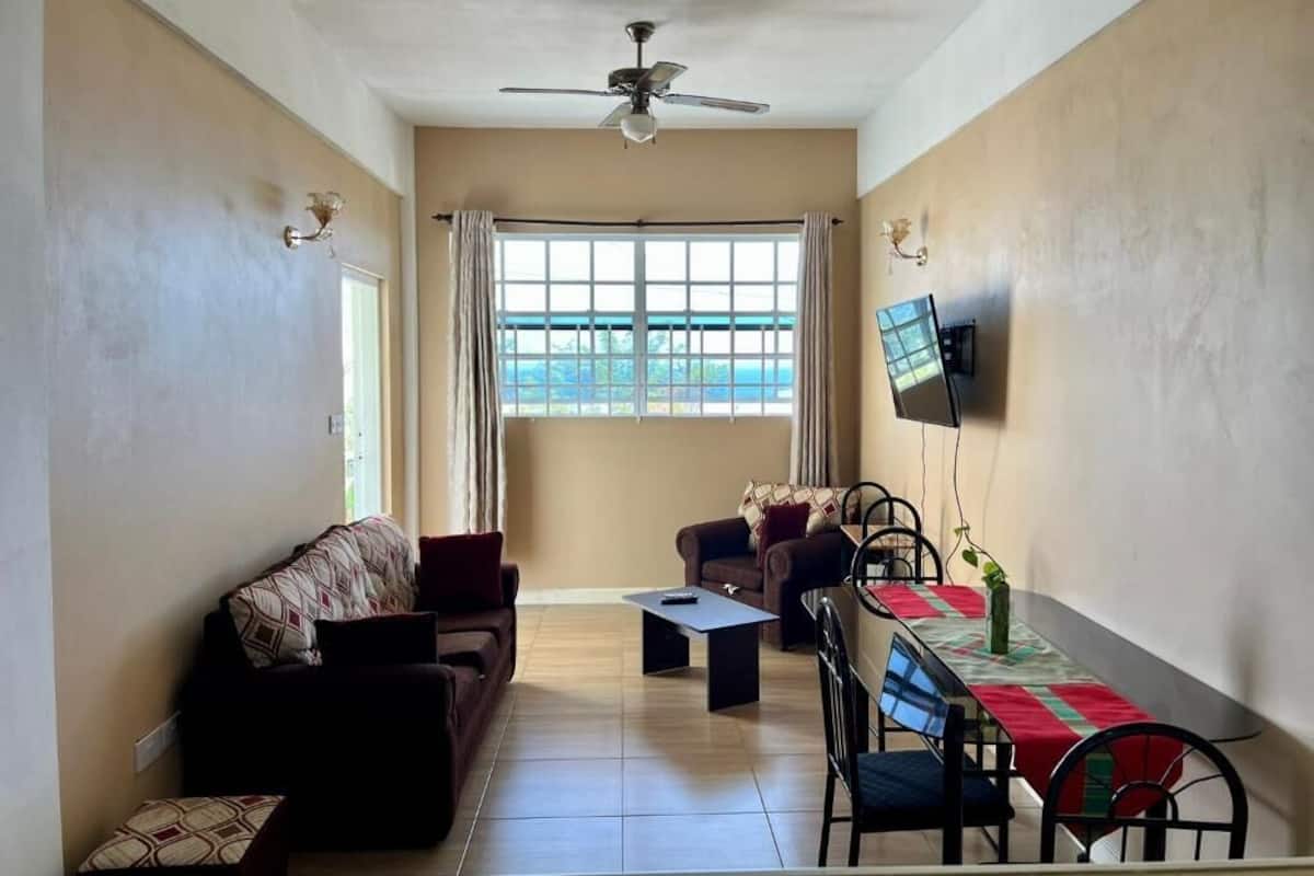 Comfort Apartment, Balcony, Ocean View | Living area