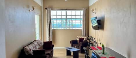 Comfort Apartment, Balcony, Ocean View | Living area