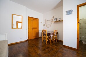 Interior - La casa di Rosella - One Bedroom Apartment, Sleeps 4 (Marcelli)