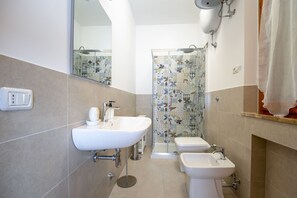 Towels - La casa di Rosella - One Bedroom Apartment, Sleeps 4 (Marcelli)