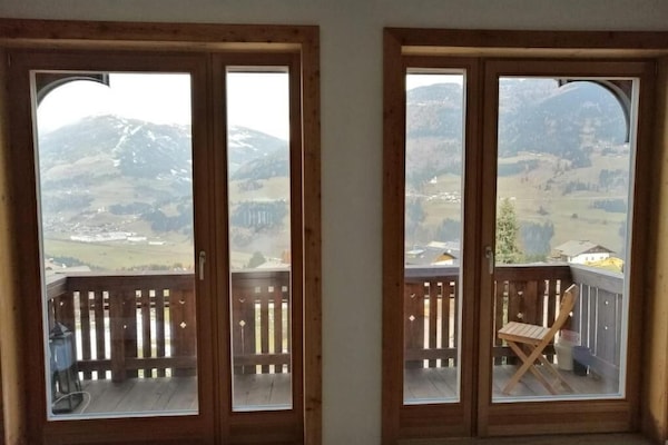 Apartment, Balcony, Mountain View | Interior