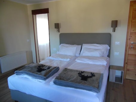 Cortinas blackout, sistema de insonorización y wifi gratis . Bella Vista Lodge