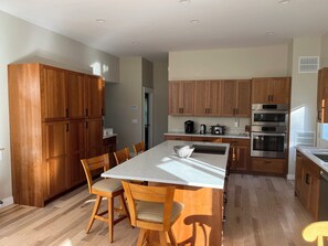 Luokittelematon kuva, 5 kautta 11, painike