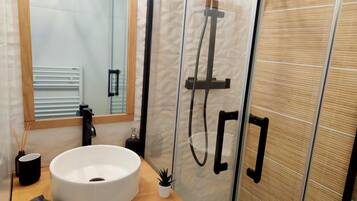 Apartemen | Kamar mandi