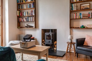 Interior - Stylish and Central Cottage Home in Montpelier (Bristol)