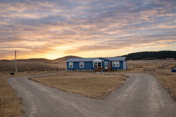 Unclassified image, 1 of 36, button - Montana Country Retreat w/ Hot Tub-Near Lewistown (Grass Range)