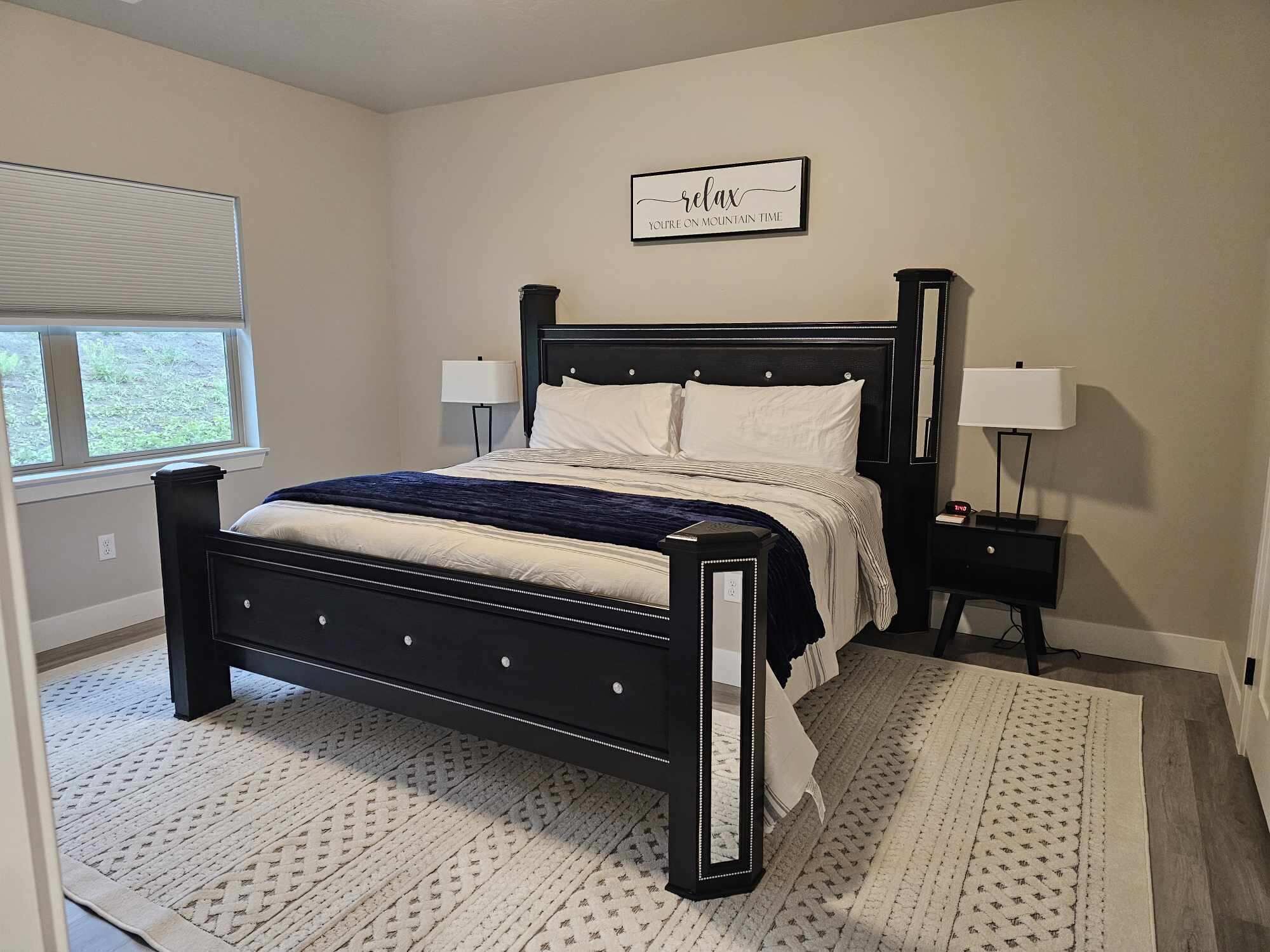 Bureau, fer et planche à repasser, lit parapluie, Wi-Fi gratuit