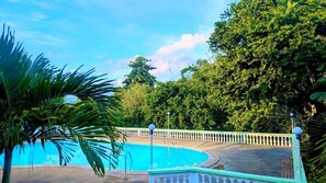 Gambar tidak terklasifikasi, 4 dari 6, tombol