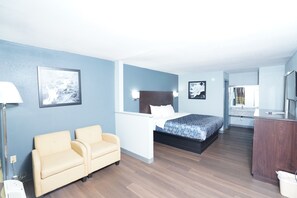 Wheelchair access - Red Carpet Newnan (Newnan)