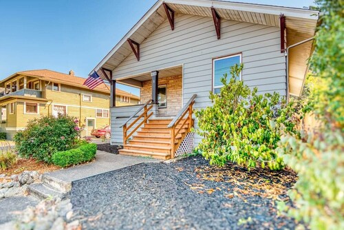 La Maison | Elegant 2BR Escape | Free Breakfast!