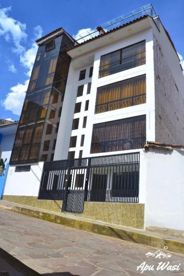 Fachada de la propiedad