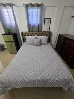 Room - Unit 4@Casa Catalina-City, Culture, & Coastline (San Juan)