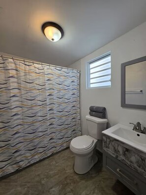 Bathroom - Unit 4@Casa Catalina-City, Culture, & Coastline (San Juan)