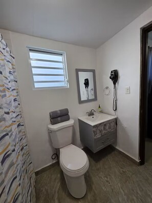 Bathroom - Unit 4@Casa Catalina-City, Culture, & Coastline (San Juan)