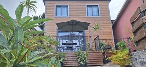 Unclassified image, 2 of 9, button - Vrbo Property (Saint-Leu)