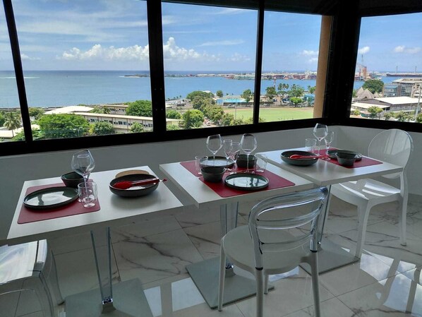 Dining - Amazing Apartment Near Papeete (Papeete)