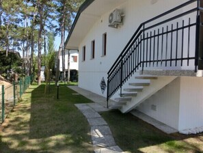 Property grounds - Villa Anny three-room apartment Trilo for 5 people (Bibione)